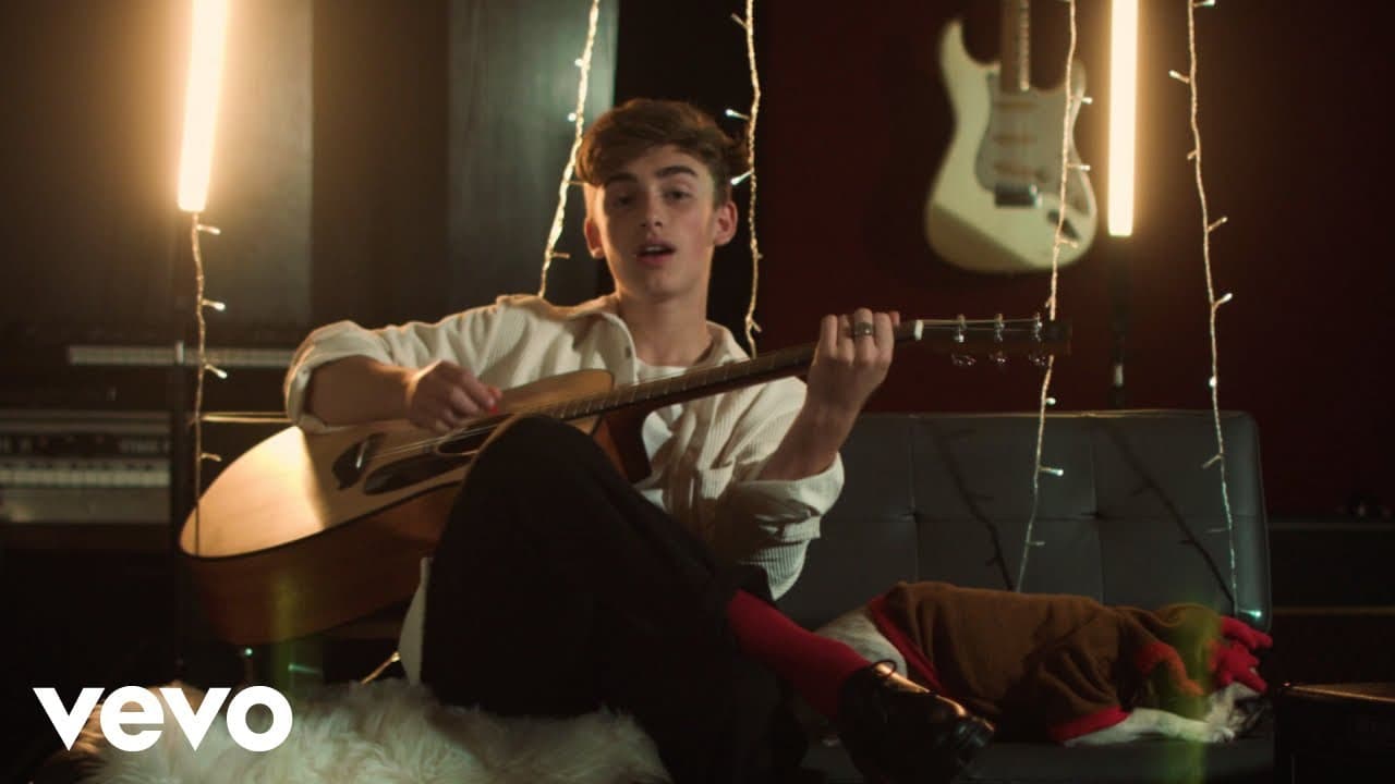Johnny Orlando - Mistletoe