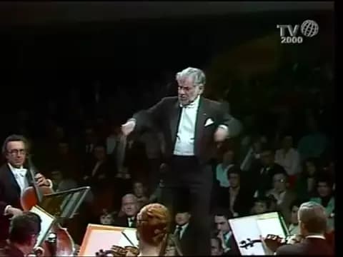 Berlioz: "Symphonie Fantastique" - 1st Mvt. (part 1) - Leonard Bernstein