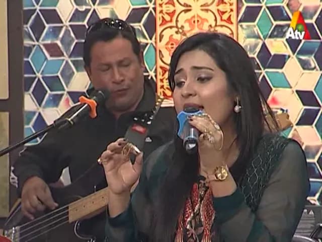 Piya Tu Ab To Aaja By Sara Raza Khan