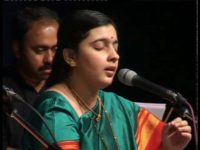 Vibhavari Apte Joshi  & Hrishikesh Mai Ri Main Kase - Madan Mohan - Dastak - Humlog Pune