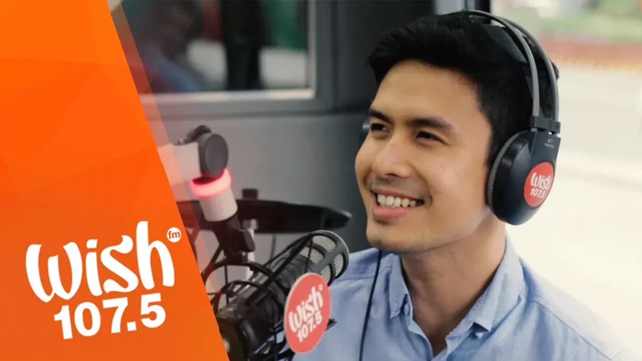 Christian Bautista sings "The Way You Look At Me" LIVE on Wish 107.5 Bus
