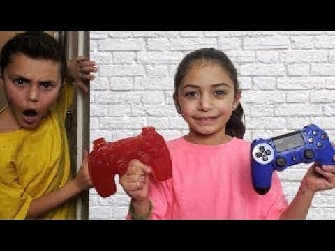 Heidi mengubah hal yang berbeda menjadi jeli dengan tongkat ajaib