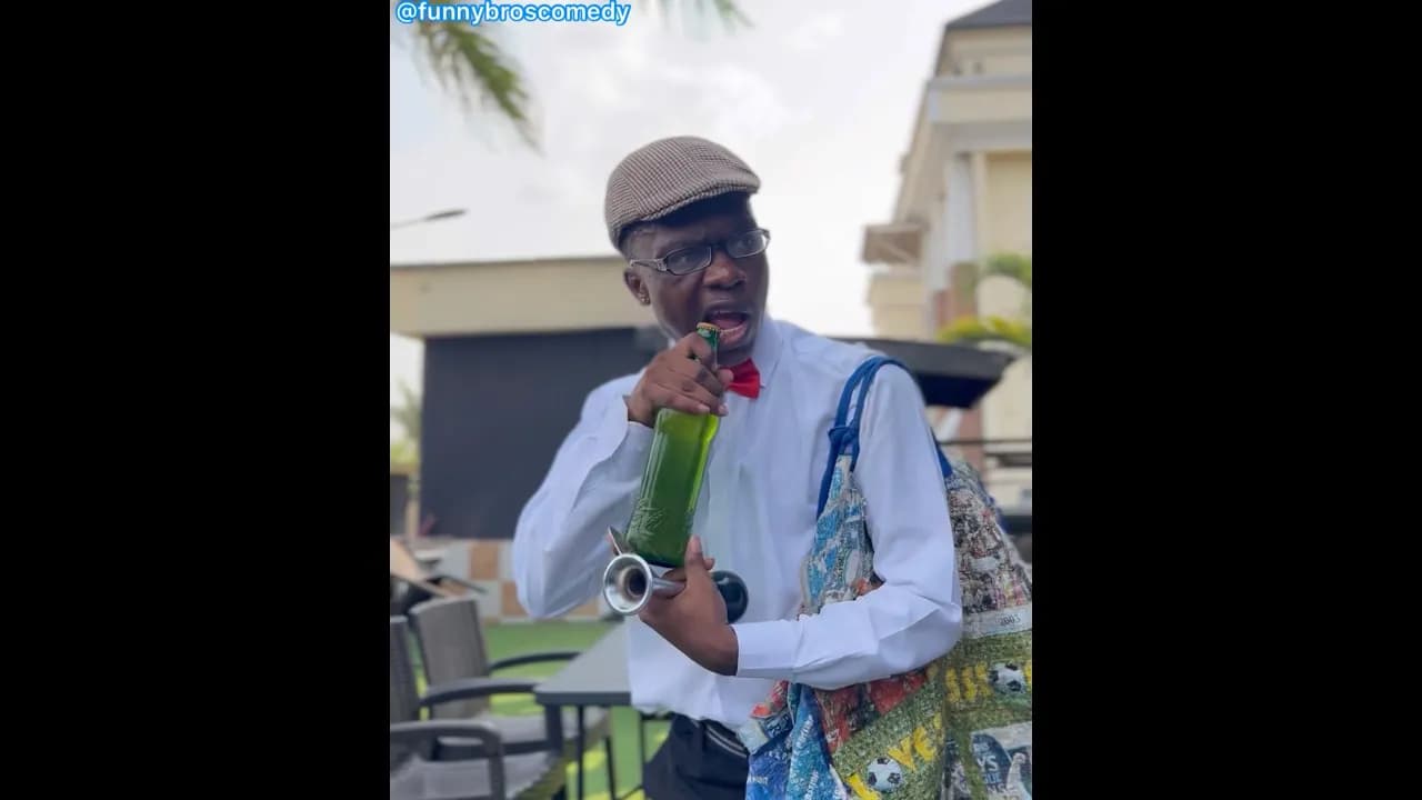 Funnybros the waiter 🤣🤣🤣🤣