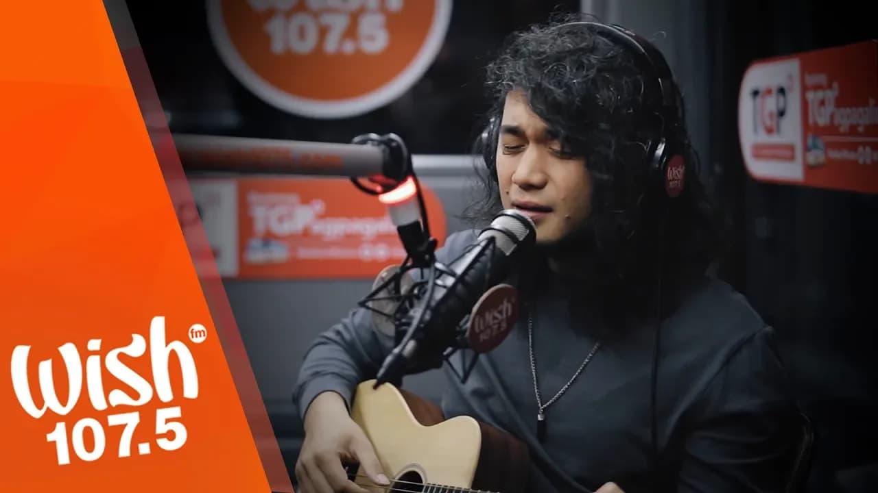Jireh Lim performs "Sa'yo Lang" LIVE on Wish 107.5 Bus