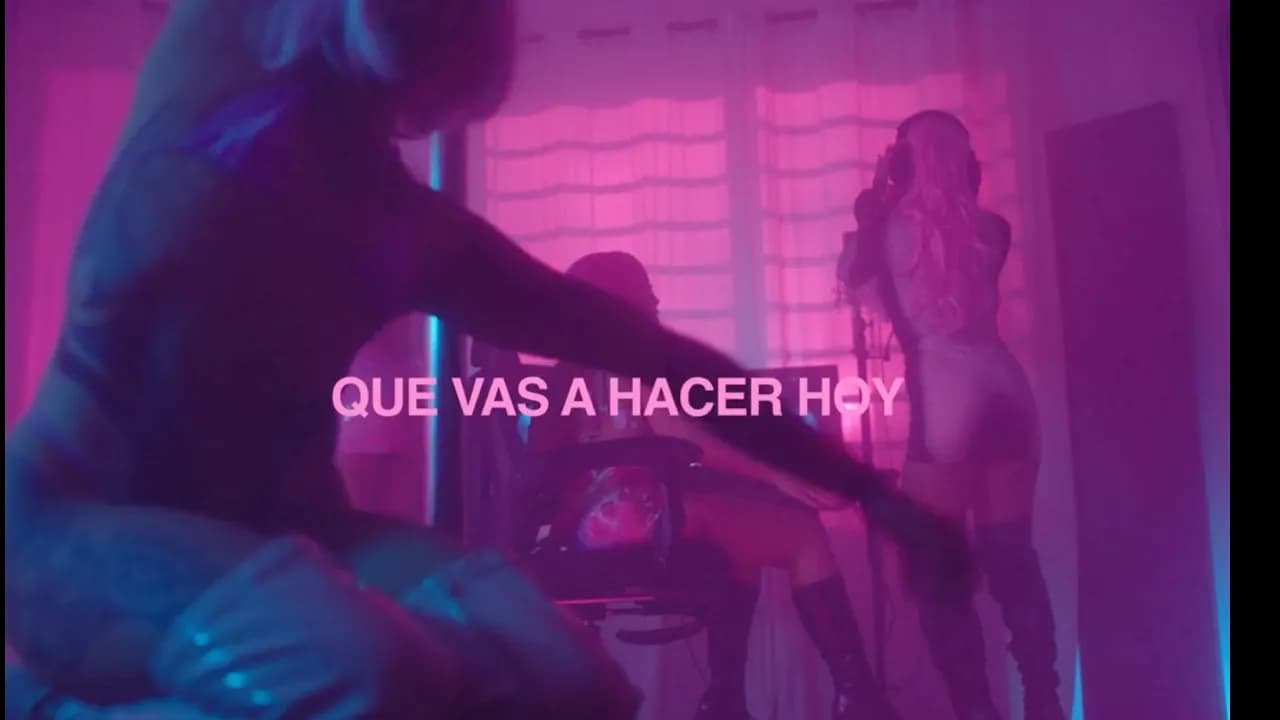 OMAR COURTZ (((ousi))) x DE LA ROSE  - QUE VAS HACER HOY   (Visualizer) l PRIMERA MUSA