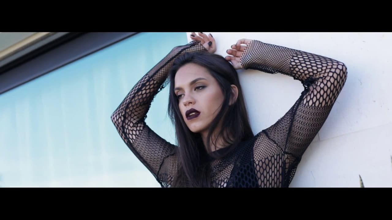 Maikel Delacalle - Tus Amigas (Official Music Video)