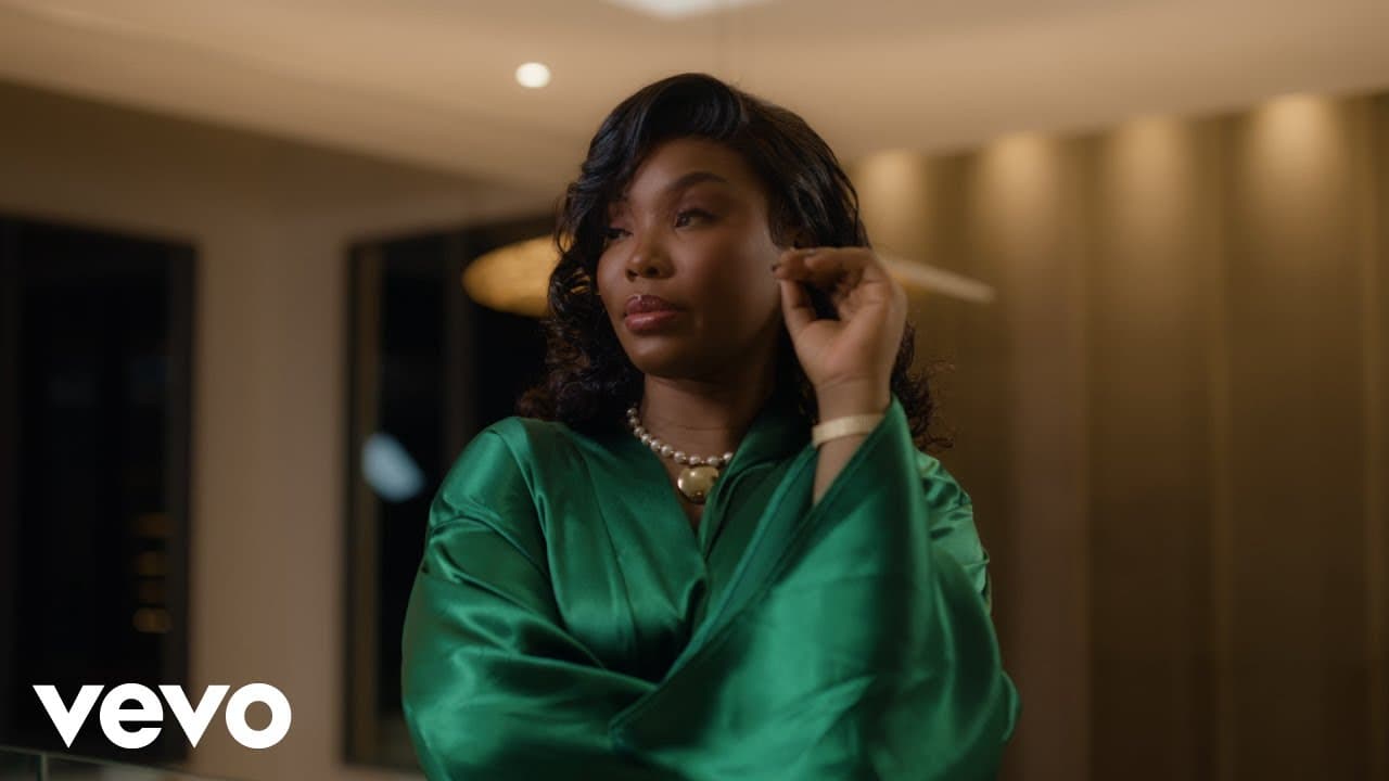 Roseline Layo - J'abandonne (Clip Officiel)